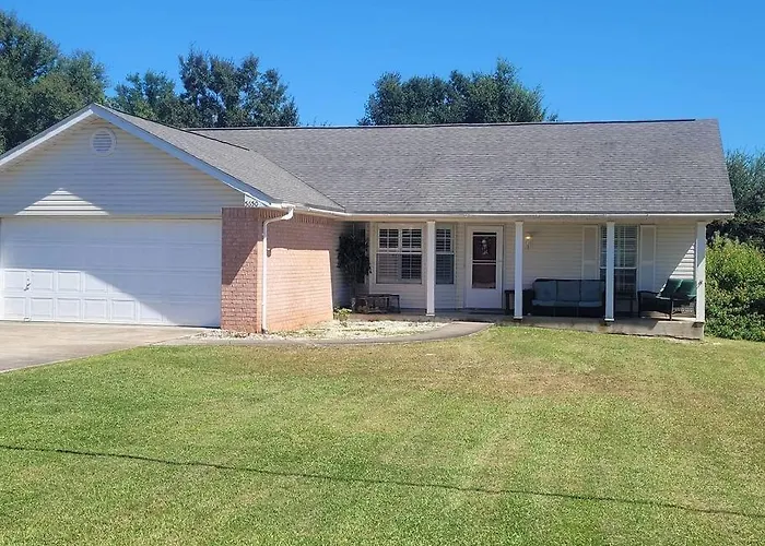 Beautiful 3 Bedroom 4 Minutes From The * Pensacola