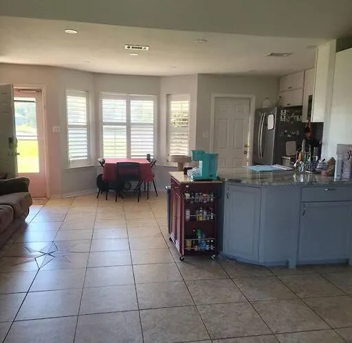 Holiday home Beautiful 3 Bedroom 4 Minutes From The Pensacola